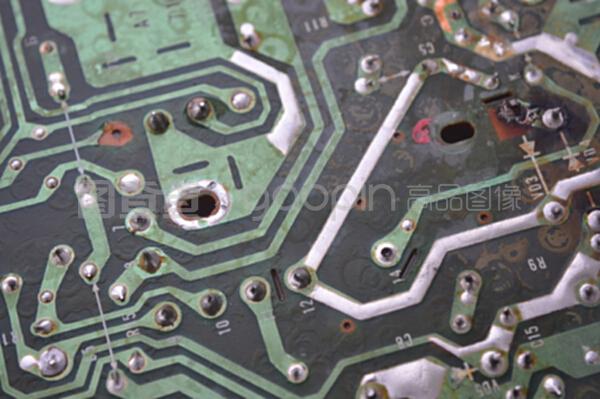 主板信息軌道上的無線電部件 計算機(jī)信息技術(shù)的發(fā)展前沿